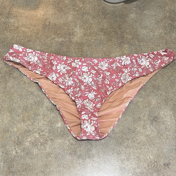 NWT J. Crew Curved Waist Cheeky Bikini Bottom Pink Tossed Floral Women’s Size 3X - Picture 1 of 11